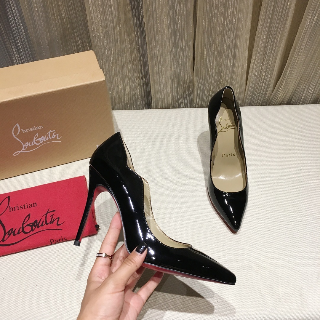 安全安いクリスチャンルブタンChristianLouboutin 靴 実物の写真 スーパーコピー必ず届く N品代引き可能国内発送後払い優良サイト